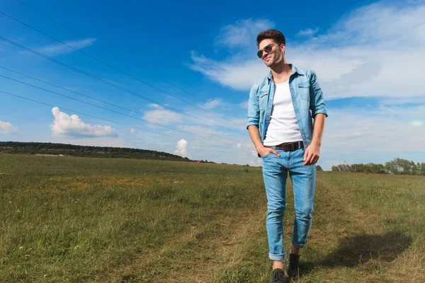 Relaxed Casual Man Wearing Sunglasses Walking Country Road Sunny Day — Stock Photo, Image