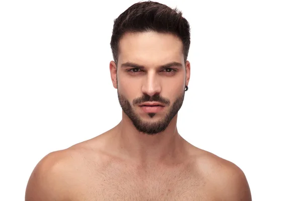 Attractive topless guy with beard looking angry — Stock Photo, Image