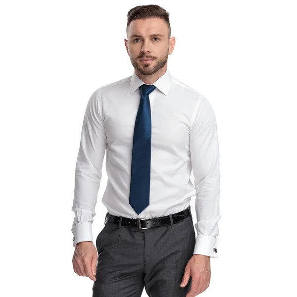 Young businessman in shirt and tie — Stock Photo, Image