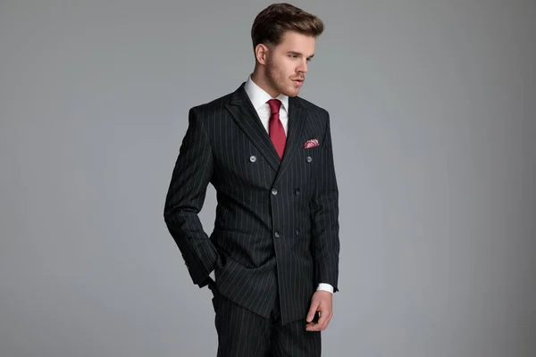 Young elegant man wearing double breasted suit — Stock Photo, Image