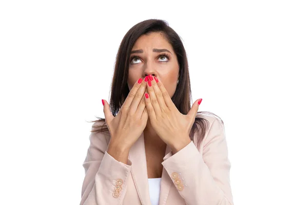 Closeup Worired Businesswoman Covering Her Mouth Looking While Standing White — Stock Photo, Image