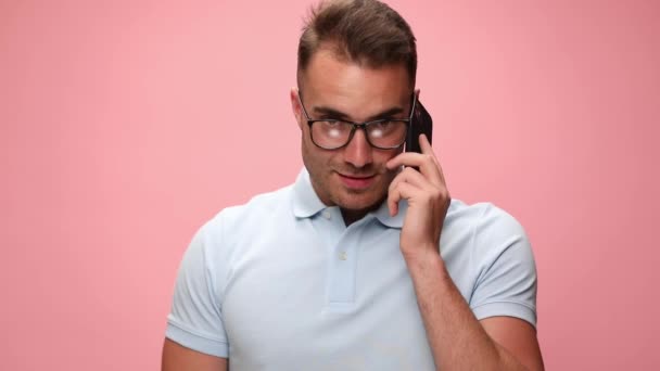 Smiling Casual Man Eyeglasses Talking Phone Laughing Being Excited Giving — Stock Video