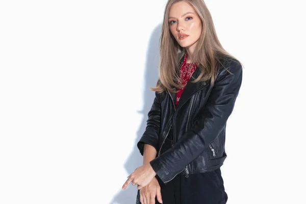Charming Fashion Model Gesturing Being Arrested Wearing Leather Jacket While — Stock Photo, Image