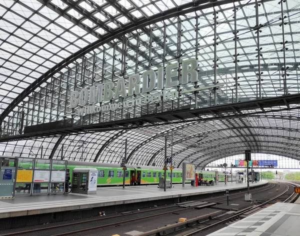 Busy Berlin Hauptbahnhof - central station - Germany — Stock Photo, Image