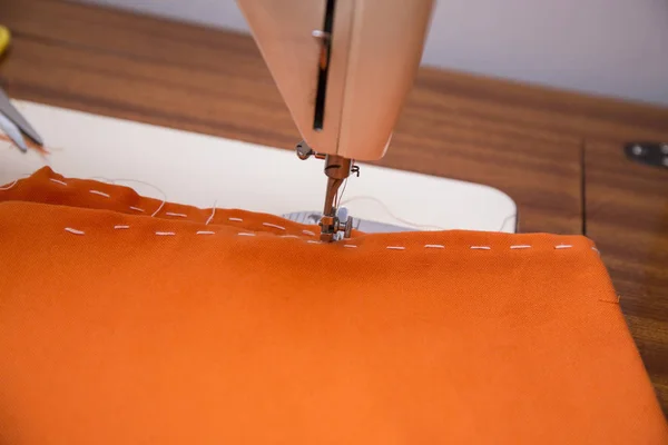 dikiş makinesi operasyonda closeup