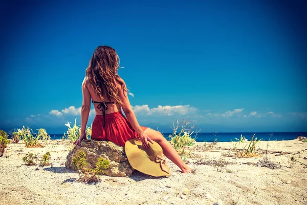 Donna Sulla Spiaggia Isola Tropicale Paradiso Vacanze Viaggio — Foto Stock