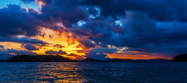 Nascer Sol Baía Nidri Ilha Lefkas Grécia — Fotografia de Stock