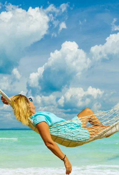 Woman Sitting Hammock Beach Travel Vacation Concept — Stock Photo, Image