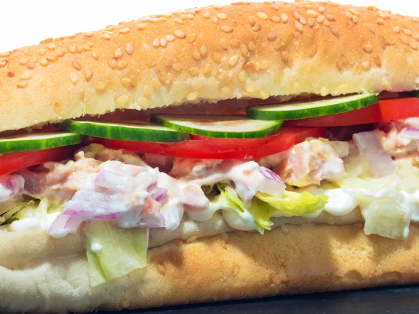Sandwichs Thon Maïs Doux Avec Salade Fraîche — Photo