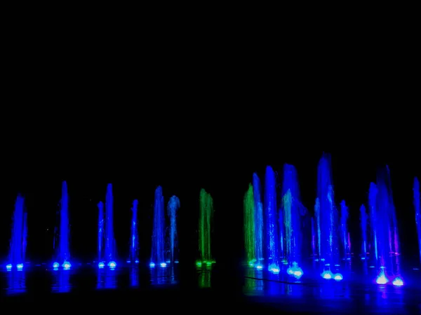Grande Jato Água Decorativo Multi Colorido Dança Conduziu Mostra Clara — Fotografia de Stock