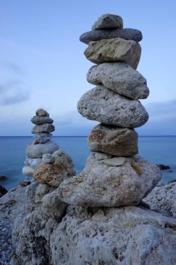 Taşlar denge ve sağlık retro spa konsept ilham zen gibi