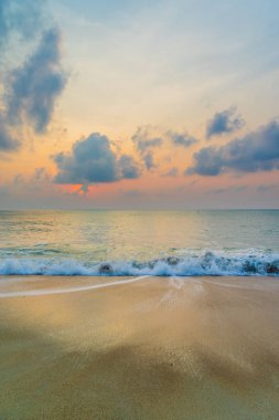 Deniz gündoğumu Koh Samui Adası, Tayland.