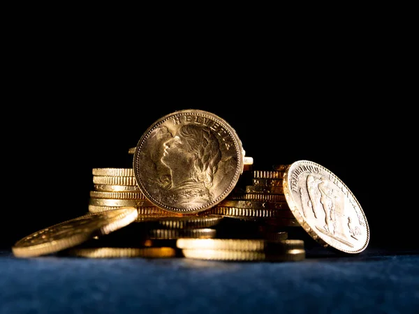 Real Gold Coins Dark Background — Stock Photo, Image