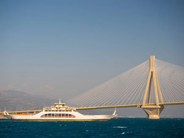 Puente Río Antirio Puente Charilaos Trikoupis Uno Los Cables Más — Foto de Stock