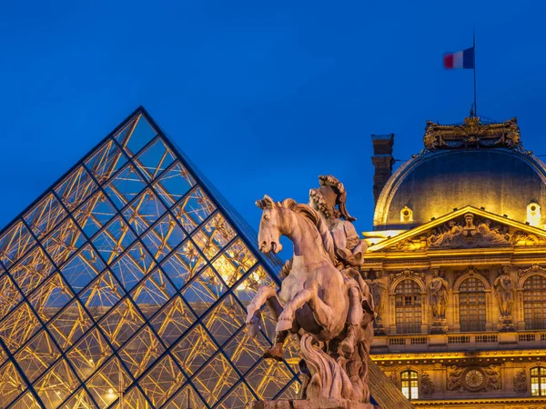 Paris Frankrijk December 2018 Het Louvre Museum Parijs Werelds Meeste — Stockfoto