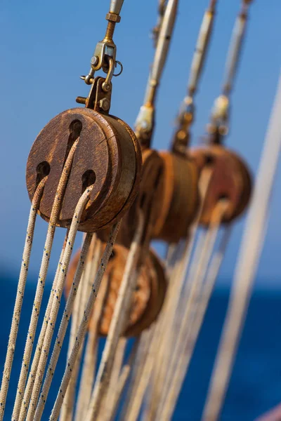 Altes Schiff Nimmt Fahrt Auf Altes Segelschiff Hintergrund — Stockfoto