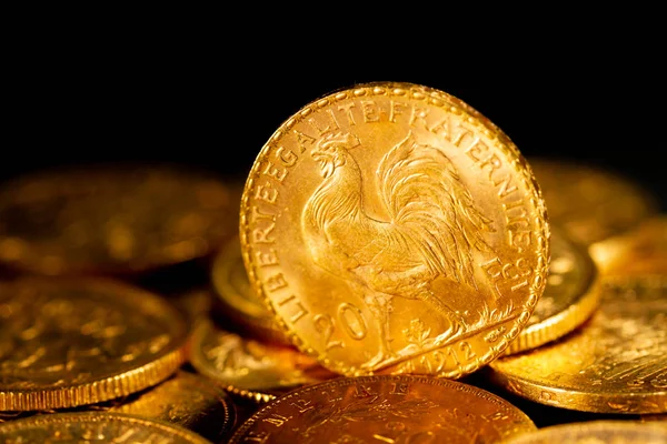 Real Gold Coins Dark Background — Stock Photo, Image