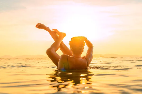 Vacker Kvinna Stranden Thailand — Stockfoto