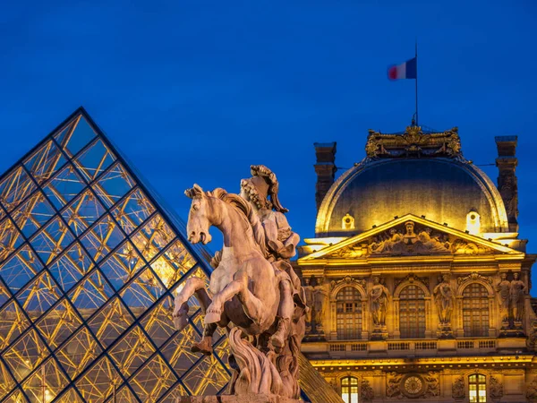 Paris France December 2018 Louvre Museum Paris World Most Visite — Stock Photo, Image