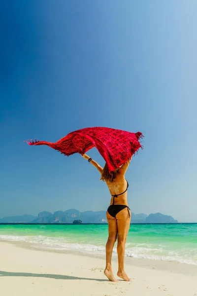 Žena Svátcích Tropické Pláži — Stock fotografie
