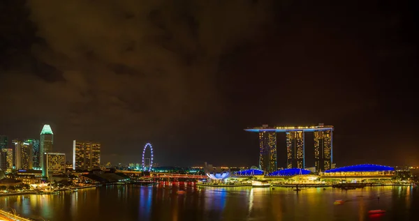 Miasto Singapur Singapur Kwietnia 2018 Marina Bay Sands Nocą Największych — Zdjęcie stockowe