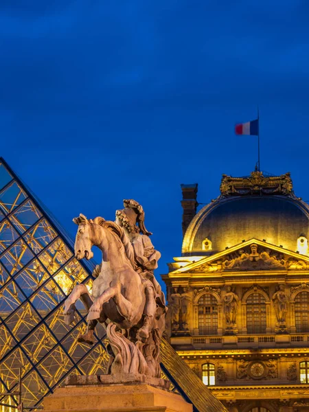 Париж Франция Декабря 2018 Музей Лувра Париже Самый Посещаемый Музей — стоковое фото