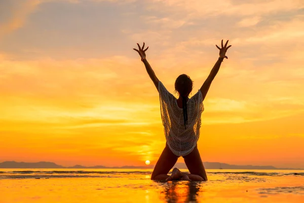 Vacker Kvinna Stranden Thailand — Stockfoto