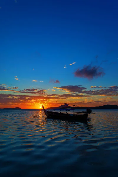 Rawai Beach Andaman Long Tailed Boat Southern Thailand Floating Clear — Stock Photo, Image