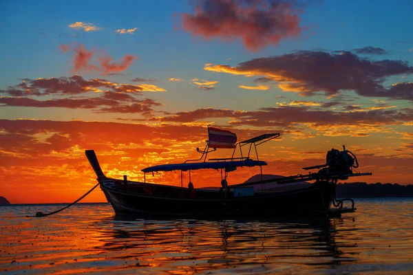 Rawai Beach Andaman Long Tailed Boat Południowej Tajlandii Wodzie Czyste — Zdjęcie stockowe