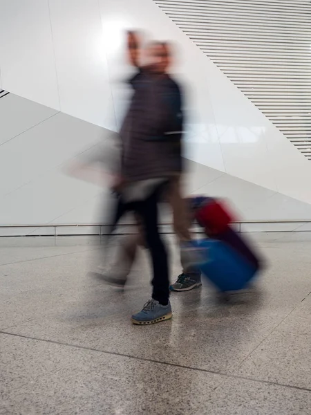 Travellers Walking Airport Terminal — Stock Photo, Image