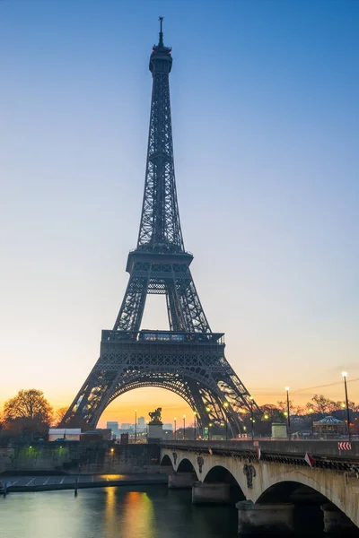 在巴黎埃菲尔铁塔法国 — 图库照片