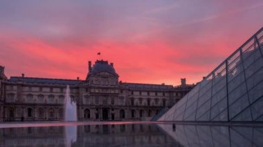 Paris Louvre Müzesi Timelapse Fransa
