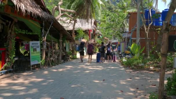 Gatan Railay Beach — Stockvideo