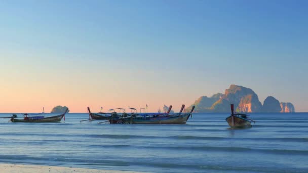 Traditionnal Longa Cauda Barco Pôr Sol Tailândia — Vídeo de Stock