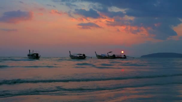 Barco Cola Larga Tradicional Atardecer Tailandia — Vídeos de Stock