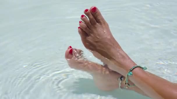 Ноги Жінки Басейні — стокове відео