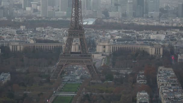 Utsikt Över Paris Hustak Skymningen — Stockvideo