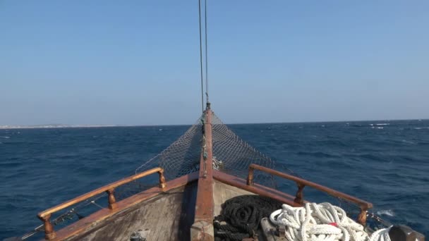 Plachtění Egejského moře v Řecku