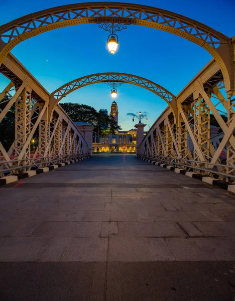 Uitzicht op de Anderson Bridge in Singapore — Stockfoto