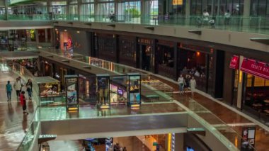 Marina Bay Sands alışveriş merkezi Shoppes içinde