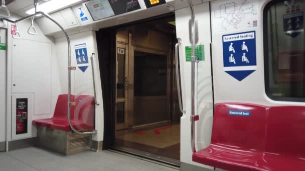 Mrt Μετρό Τρένο Στη Σιγκαπούρη — Αρχείο Βίντεο