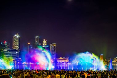Spectra ışık ve su Marina defne kum Casino otel dallamalar göster