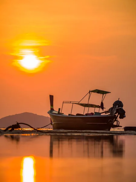 Long tail boat at sunset in Thailand — Stock Photo, Image