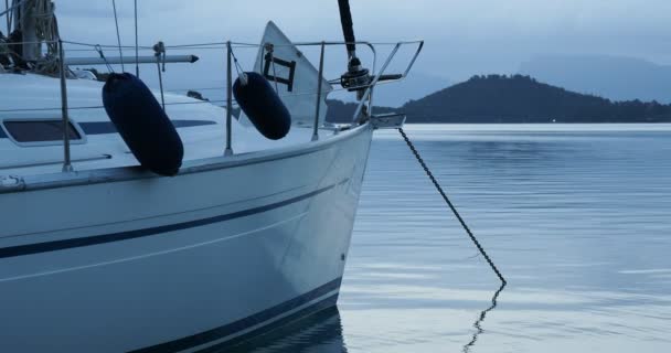 Barco Náutico Temprano Por Mañana — Vídeos de Stock