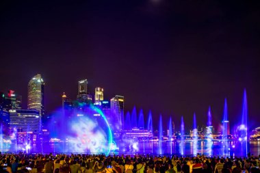 Spectra ışık ve su Marina defne kum Casino otel dallamalar göster