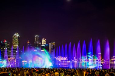 Spectra ışık ve su Marina defne kum Casino otel dallamalar göster