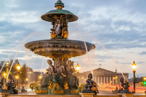 Фонтейн Плас де ла Конкорд в Париже Франция — стоковое фото
