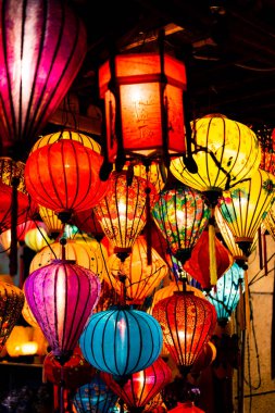 Hoi Bir Vietnam gelenek fener 