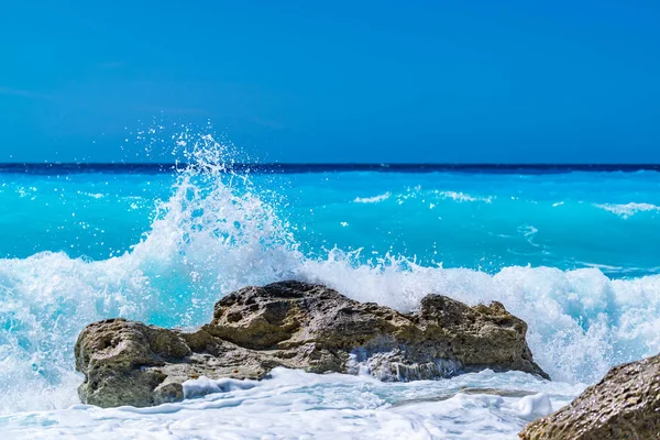 Mare selvaggio a Lefkas — Foto Stock