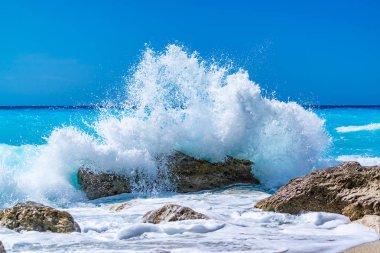 Lefkas 'ta vahşi deniz 